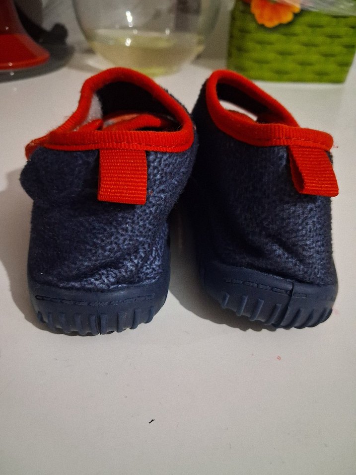 Renkli Erkek Çocuk Ev Terliği Velcro Bağlı - Görsel 3