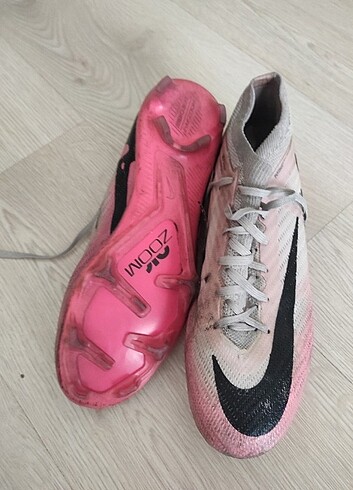 Nike 2 çift 2. El Nike krampon 