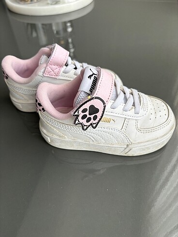 22 Beden beyaz Renk Puma Spor Ayakkabı