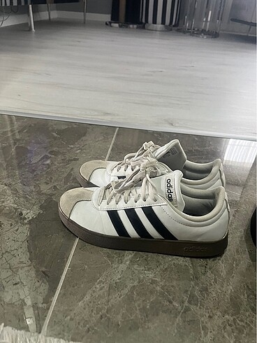 Adidas spor ayakkabı