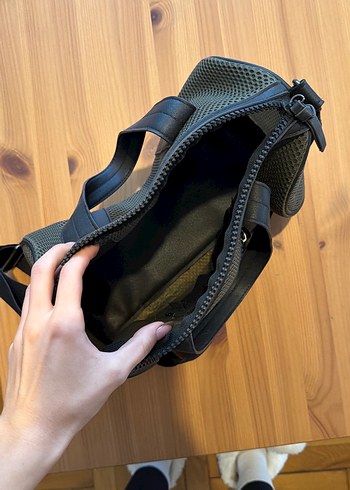 Haki Deri Yılan Desenli Kadın Spor Çanta - Görsel 2