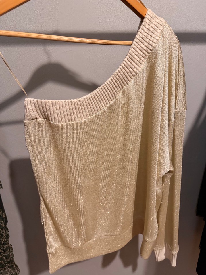 Bej Asimetrik Straplez Örgü Mini Kazak - Görsel 3