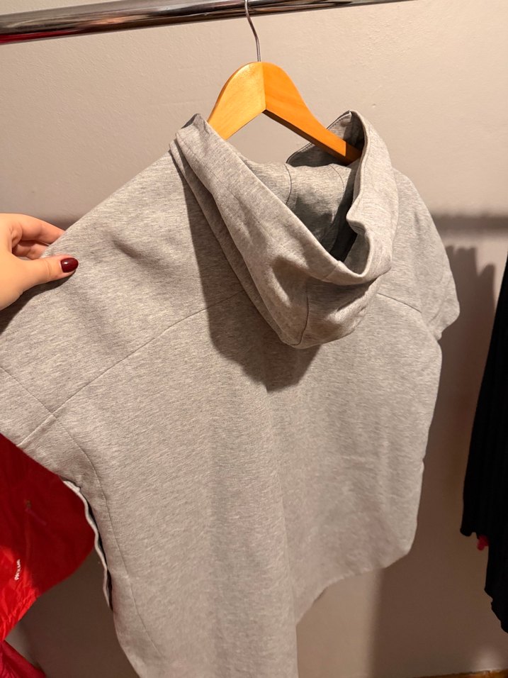 Gri Nike Fermuarlı Kısa Kollu Sweatshirt - Görsel 2