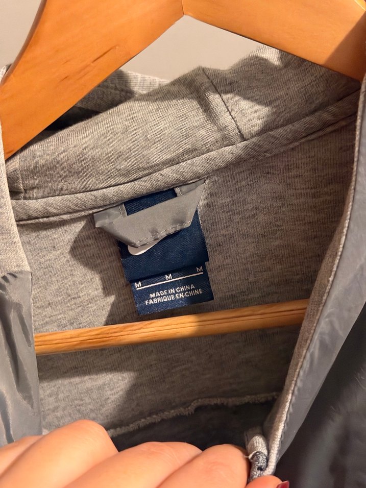 Gri Nike Fermuarlı Kısa Kollu Sweatshirt - Görsel 3