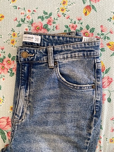 40 Beden Pull and bear sıfır kot
