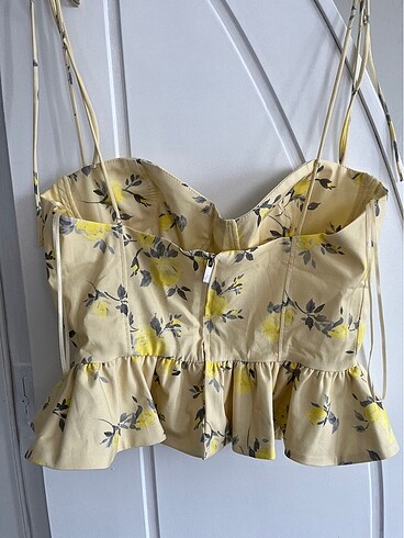 l Beden Zara çiçekli crop