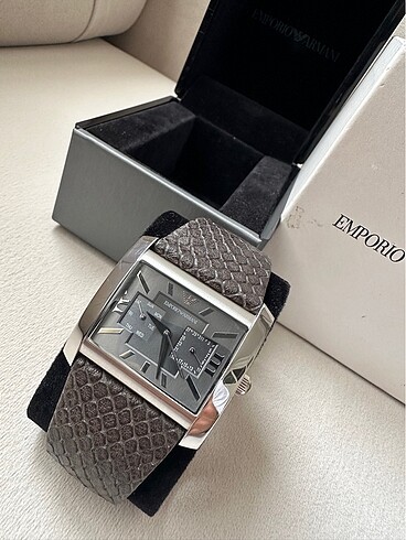 Emporio Armani ORJİNAL EMPORİO ARMANİ BAYAN KOL SAATİ