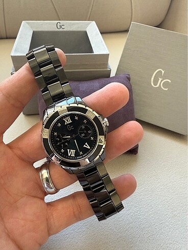 Beden siyah Renk ORJ GUESS COLLECTİON SWİSS BAYAN KOL SAATİ