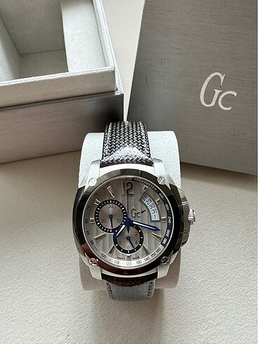 ORJİNAL GUESS COLLECTİON SWİSS MADE ERKEK KOL SAATİ