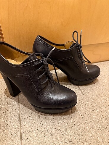 36 Beden siyah Renk Ninewest Topuklu ayakkabi