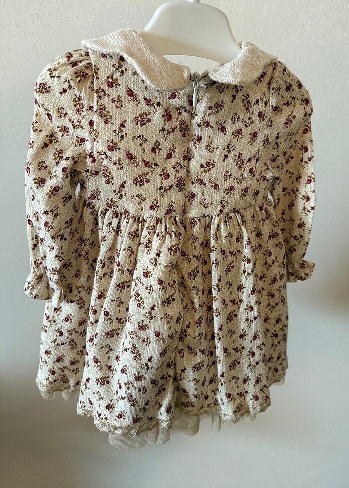 Çiçek Desenli Elbise - Görsel 3