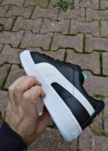 Çiçek Desenli Siyah Beyaz Kadın Spor Ayakkabı - Görsel 3