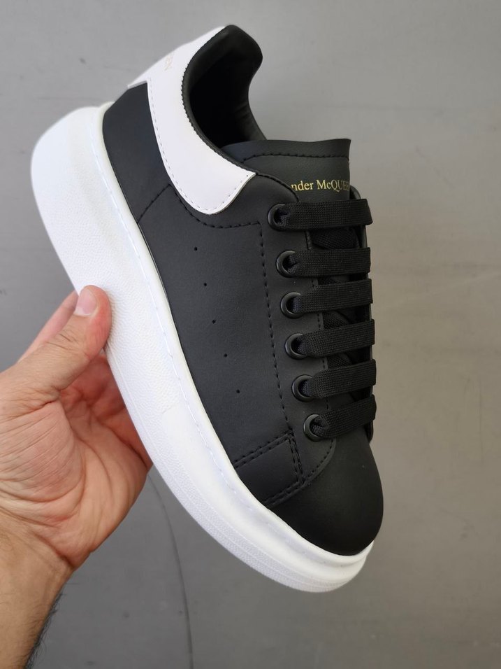 Siyah Beyaz Bağcıklı Kadın Spor Ayakkabı - Görsel 4