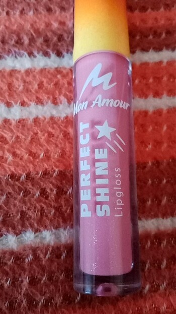 Acorn Mon amour lip gloss 