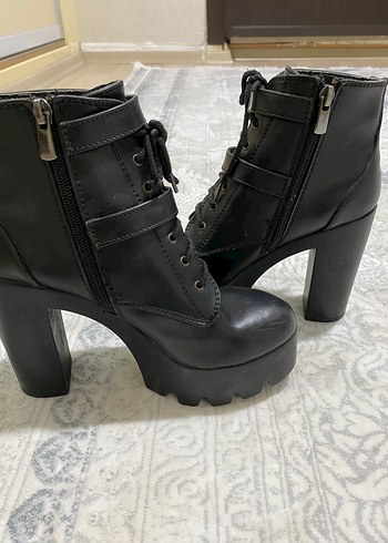 37 Beden Kadın Siyah Deri Goth Platform Topuklu Bot