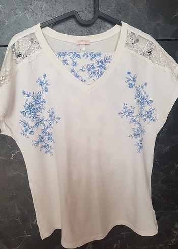 Dantel Detaylı V Yakalı Beyaz Kadın Pijama Takımı