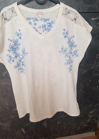 40 Beden Dantel Detaylı V Yakalı Beyaz Kadın Pijama Takımı