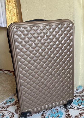 Louis Vuitton Sik Kapitone Bej Valiz