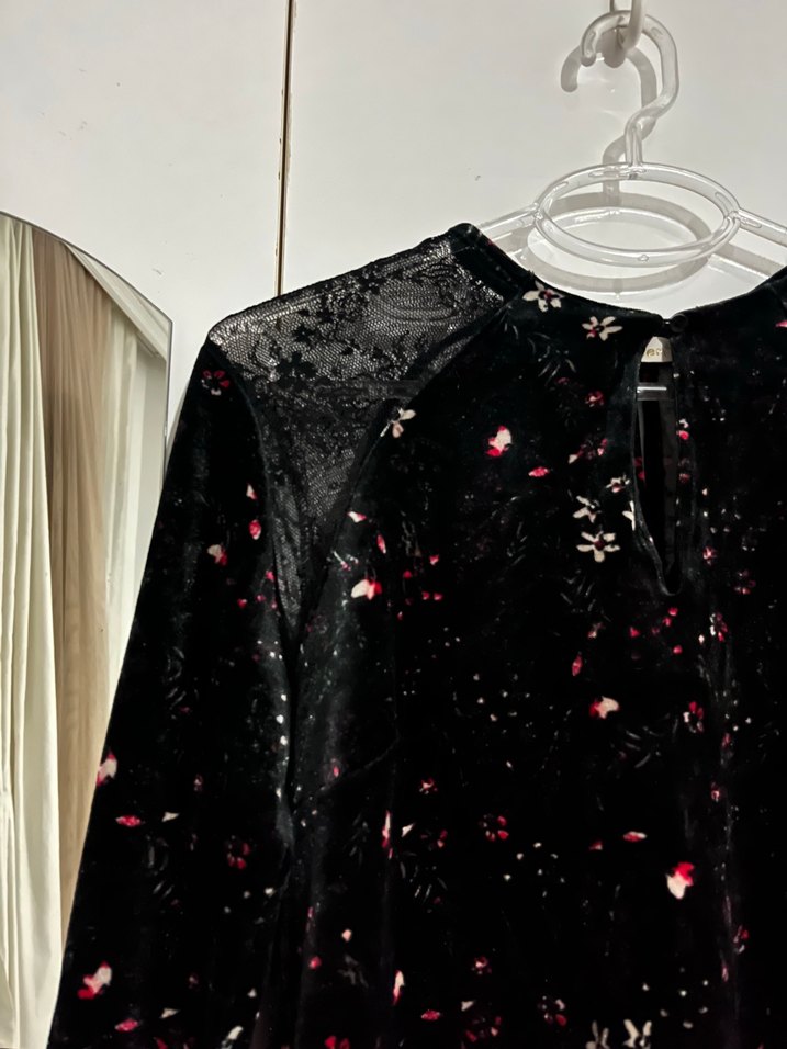 Dantelli Siyah Gotik Uzun Kollu Bluz - Görsel 2