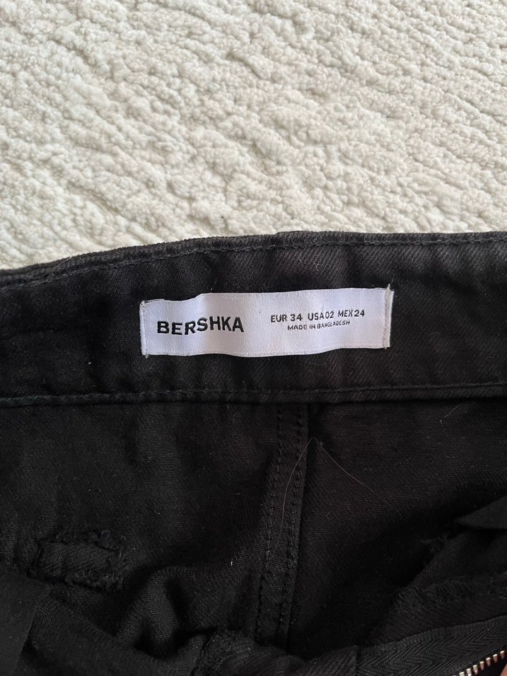 Siyah Kemerli Kadın Mini Kot Etek yanında kemer de geliyor - Görsel 2