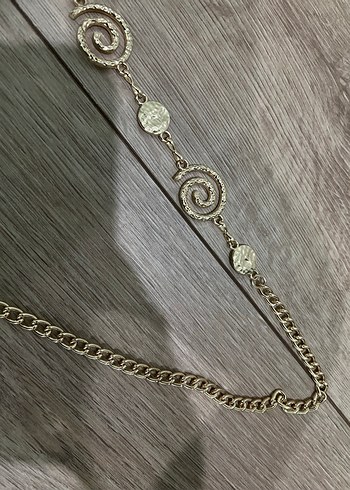 Zincir Detaylı Altın Kemer - Görsel 4