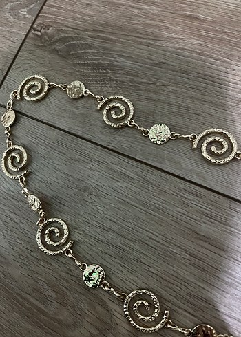 Zincir Detaylı Altın Kemer - Görsel 5