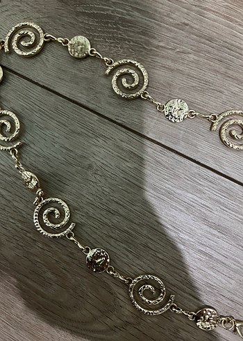 Zincir Detaylı Altın Kemer - Görsel 2