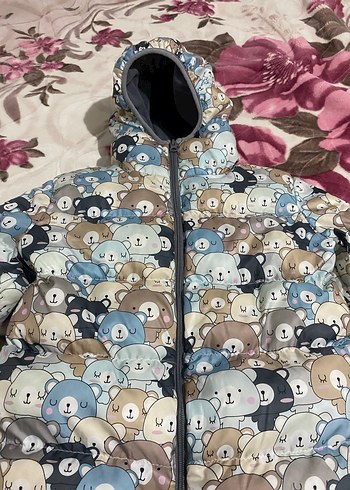 Çocuk Kapüşonlu Desenli Kışlık Mont - Görsel 3