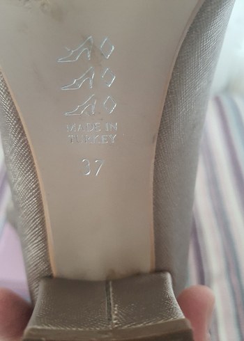 37 Beden altın Renk Diger Bej Kadın Topuklu Klasik Ayakkabı