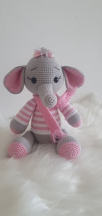 Amigurumi el işi örme oyuncak fil