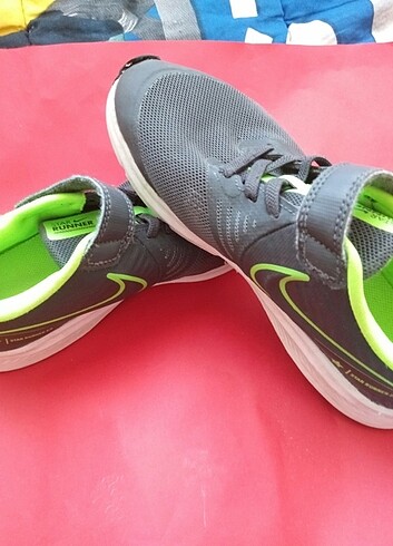 34 Beden Nike spor ayakkabı 