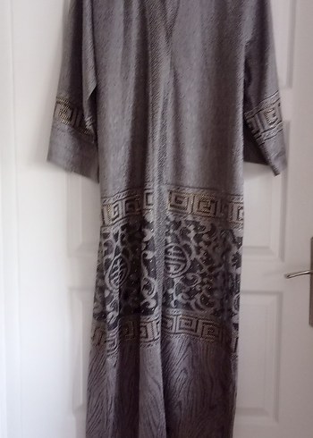 Uzun Gri Desenli Kadın Abaya - Görsel 3