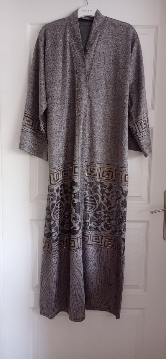 Uzun Gri Desenli Kadın Abaya - Görsel 5