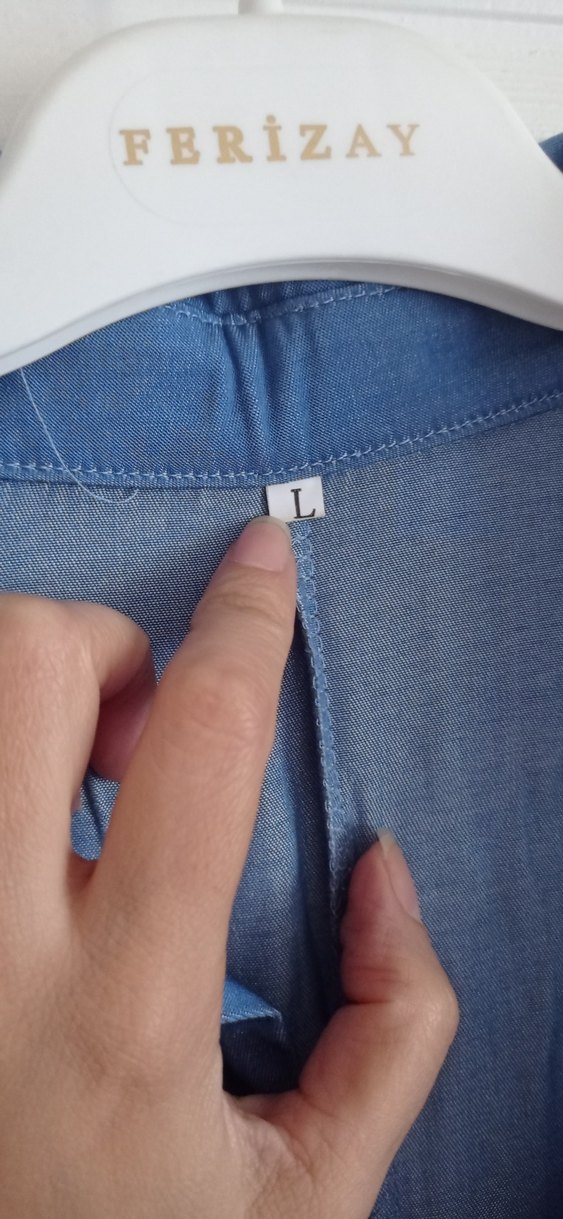 Mavi Yakalı Uzun Kumaş Elbise - Görsel 4