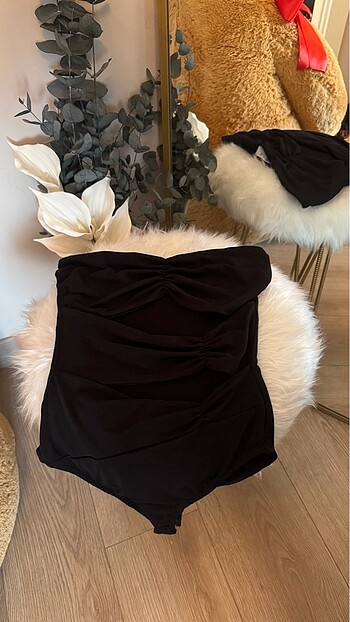 Pencere detaylı çıtçıtlı body