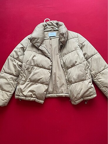 Stradivarius bej şişme mont