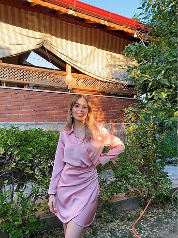 Stradivarius 3 4 kez kullandım rengi duruşu müthiş