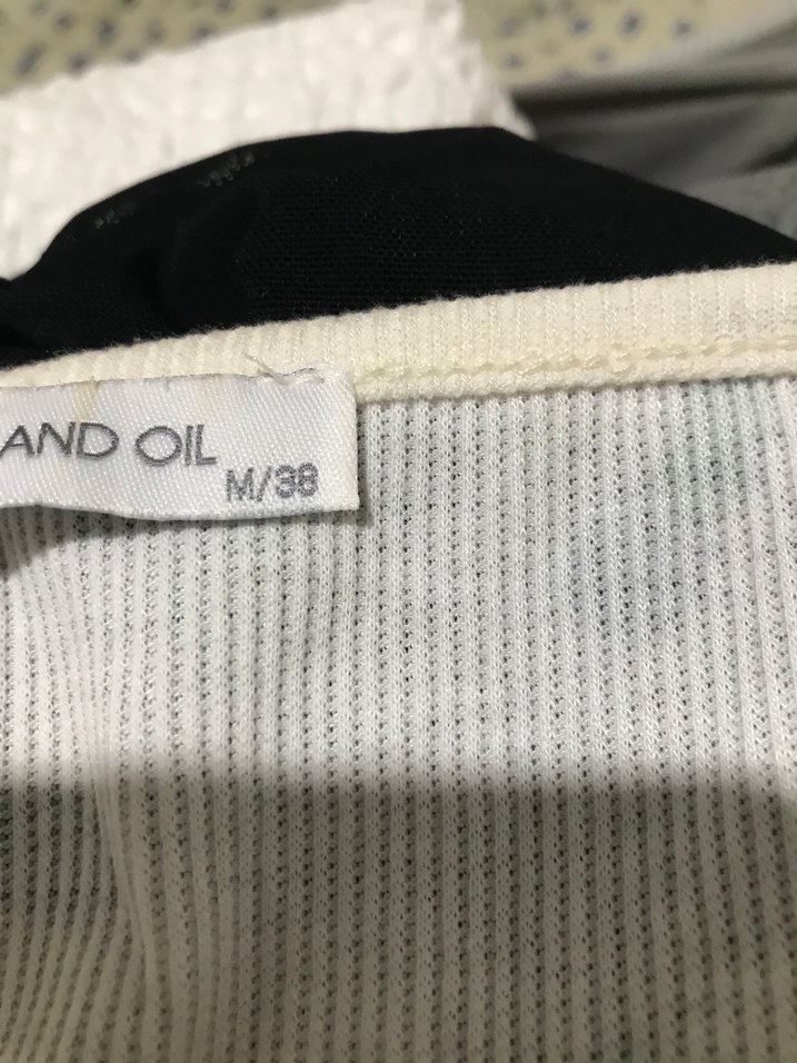 Desenli V Yaka Kısa Kollu Kadın Bluz - Görsel 2