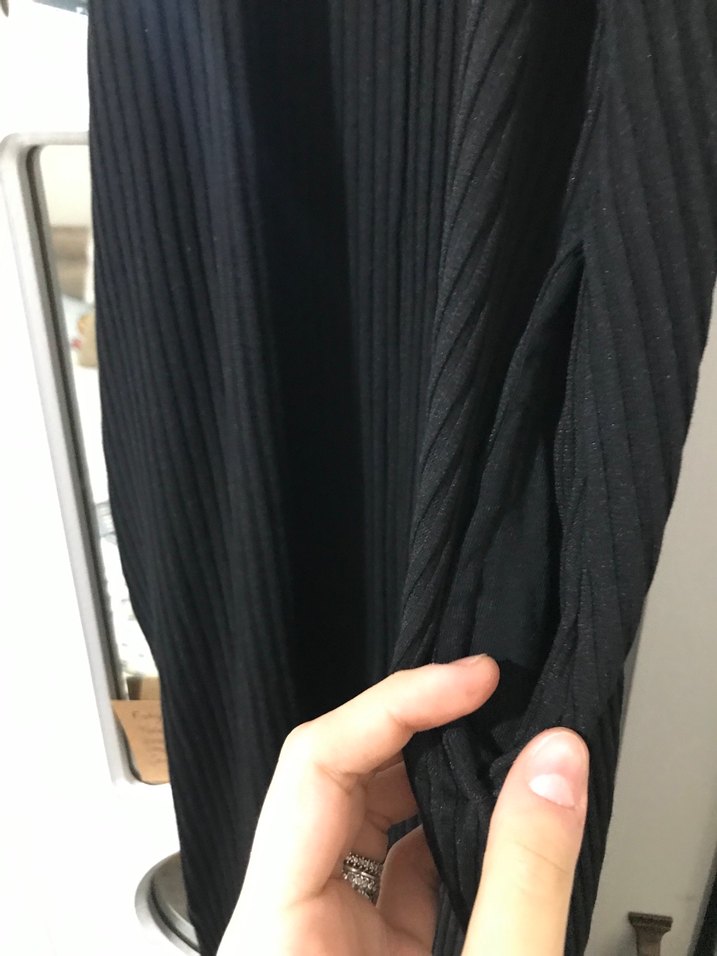 Siyah V Yaka Piliseli Kadın Triko Elbise - Görsel 3