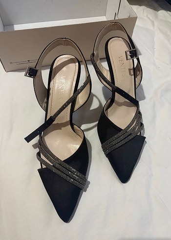 Siyah Yılan Desenli Tokalı Stiletto - Görsel 4