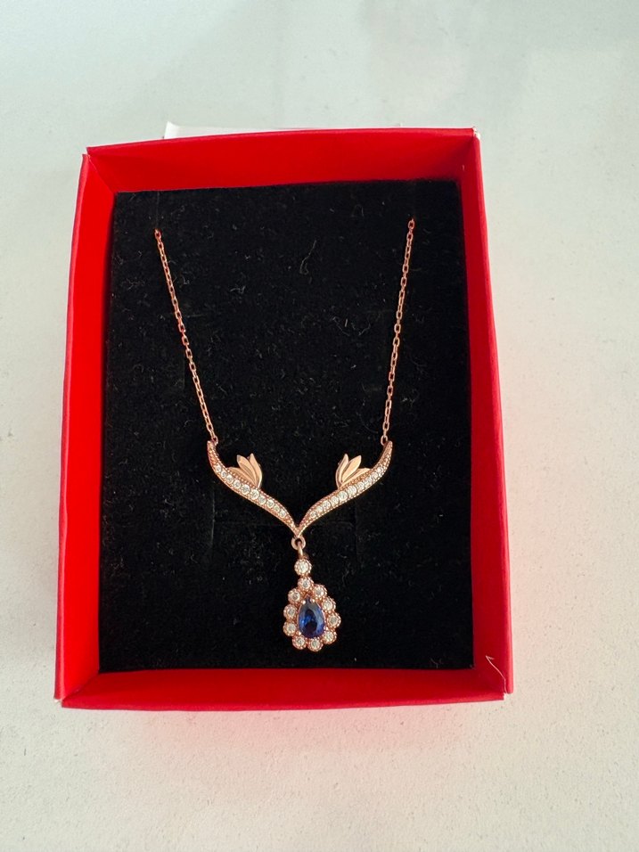 Altın Renkli Mini Zincir Detaylı Kadın Kolye - Görsel 3