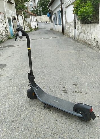 Ninebot E2 Scooter 