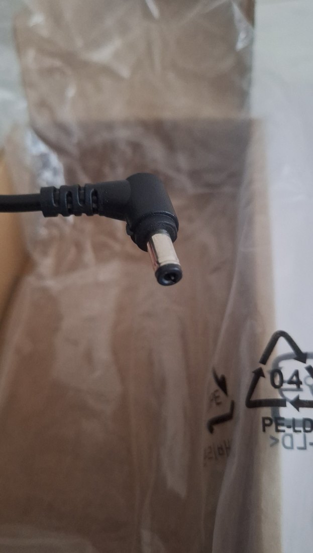 GoMax Siyah Şarj Adaptörü - Görsel 2