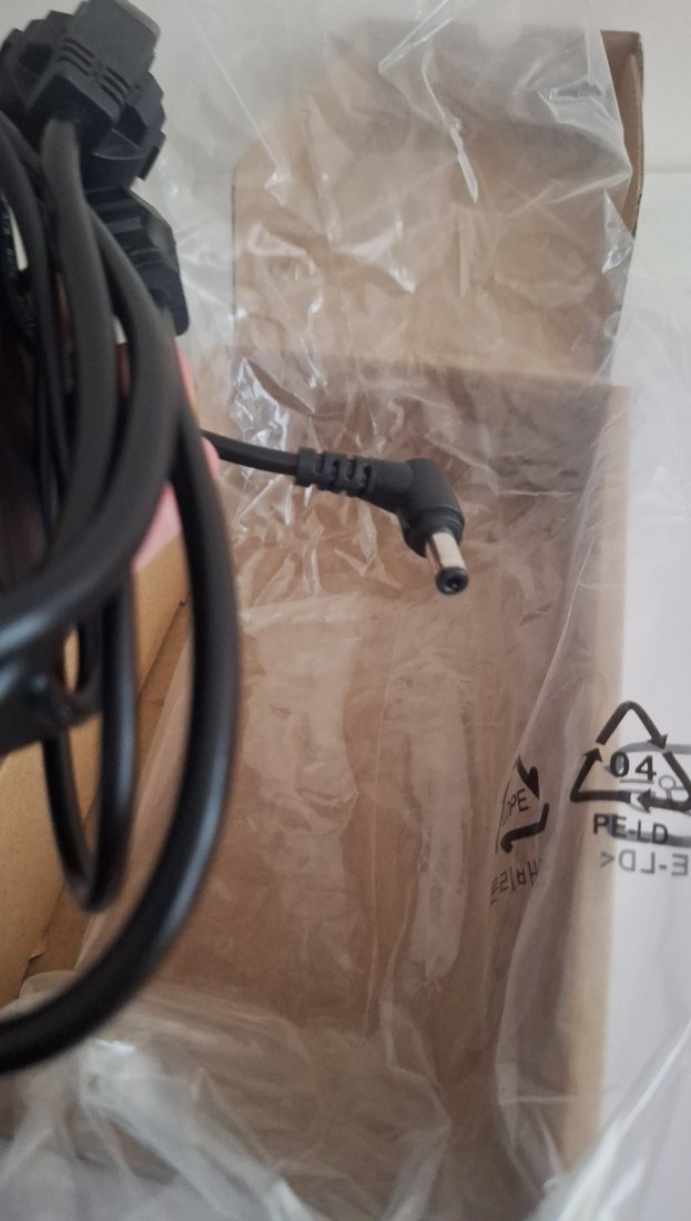 GoMax Siyah Şarj Adaptörü - Görsel 3