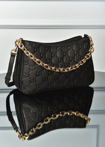 GUCCI - GG Emblem Shoulder Bag Siyah Deri Kadın Çanta