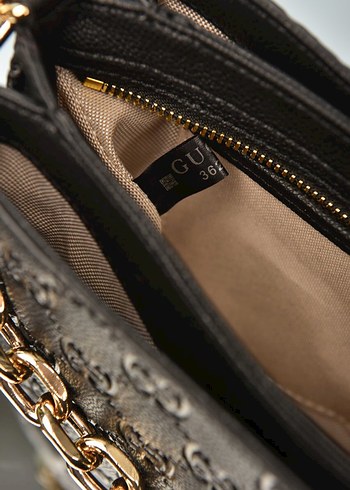 Beden GUCCI - GG Emblem Shoulder Bag Siyah Deri Kadın Çanta