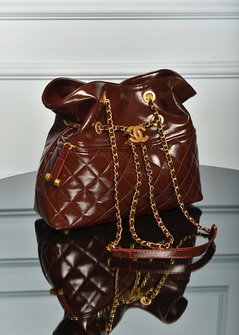  Beden CHANEL - Shopping Handbag Parlak Siyah Deri Tokalı Kadın Çanta