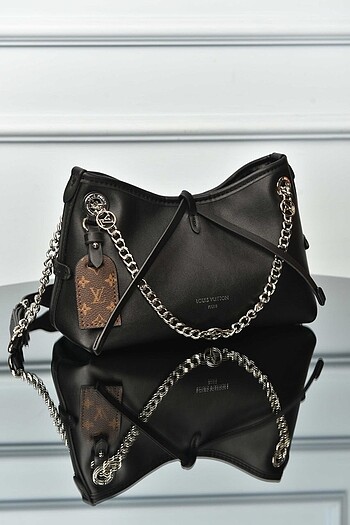 LOUIS VUITTON - CarryAll BB