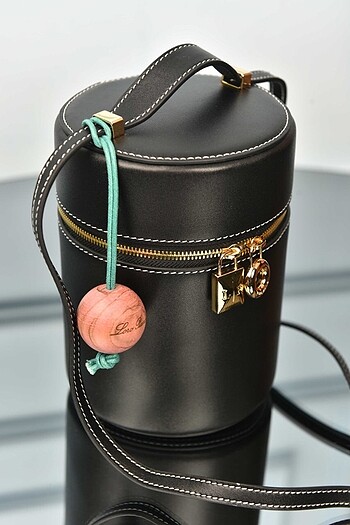 Loro Piana LORO PIANA - Leather Crossbody Bucket Bag