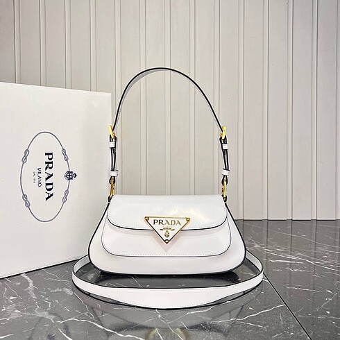  Beden siyah Renk Prada Brushed Leather Bag
